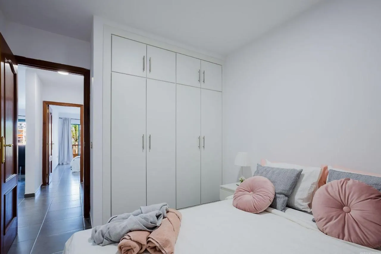 Apartment Los Cristianos Center III 0*, Los Cristianos (Tenerife) Spain